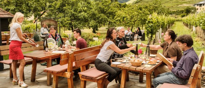 Heurigengarten-Rita-Newman-5-700×300
